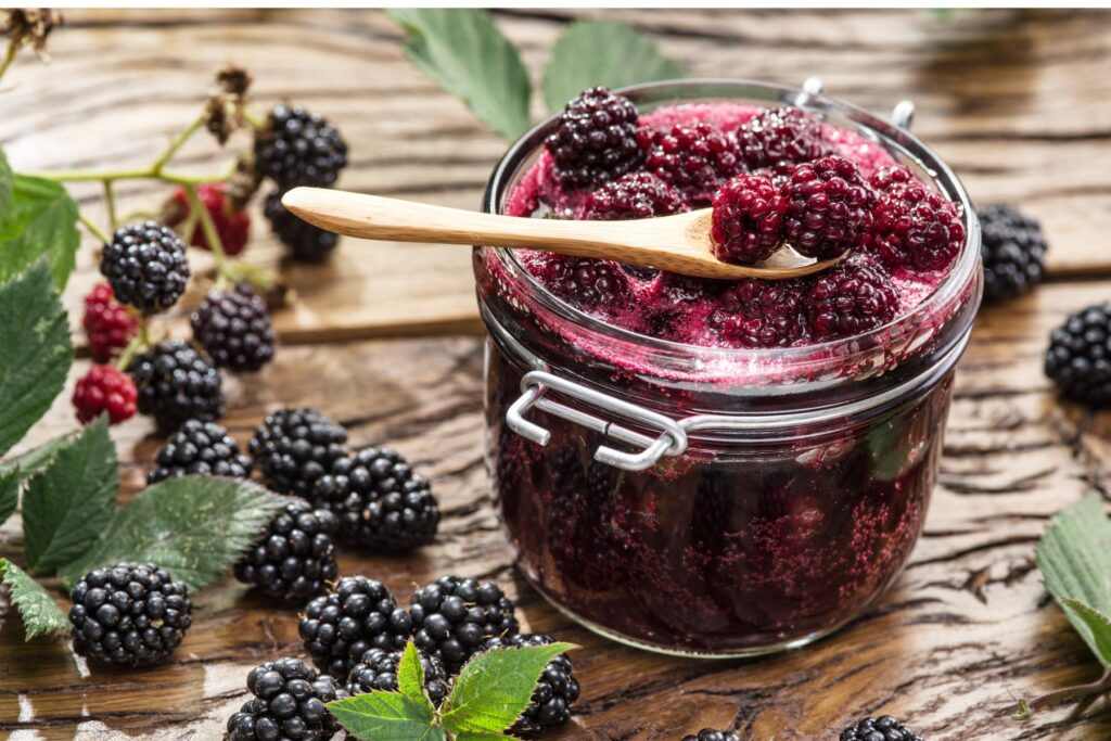 Przetwory z owoców jeżyny bezkolcowej